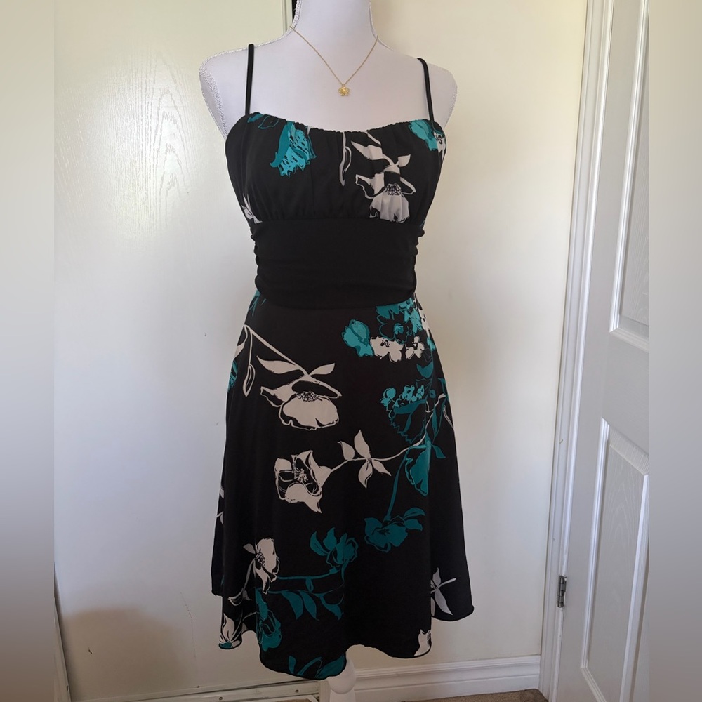 WOMEN’S FLORAL SUMMER MIDI DRESS